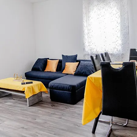 F&f Og, Zentrale Lage, Autobahnnaehe & Kostenfreie Privatparkplaetze